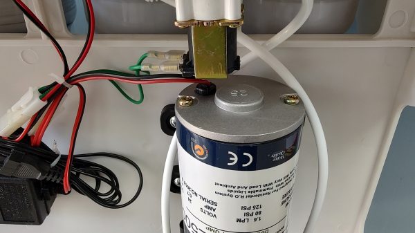 دستگاه تصفیه آب خانگی 6 مرحله‌ای ایرانی با شاسی PVC و فیلتر گیاهی - Image 6
