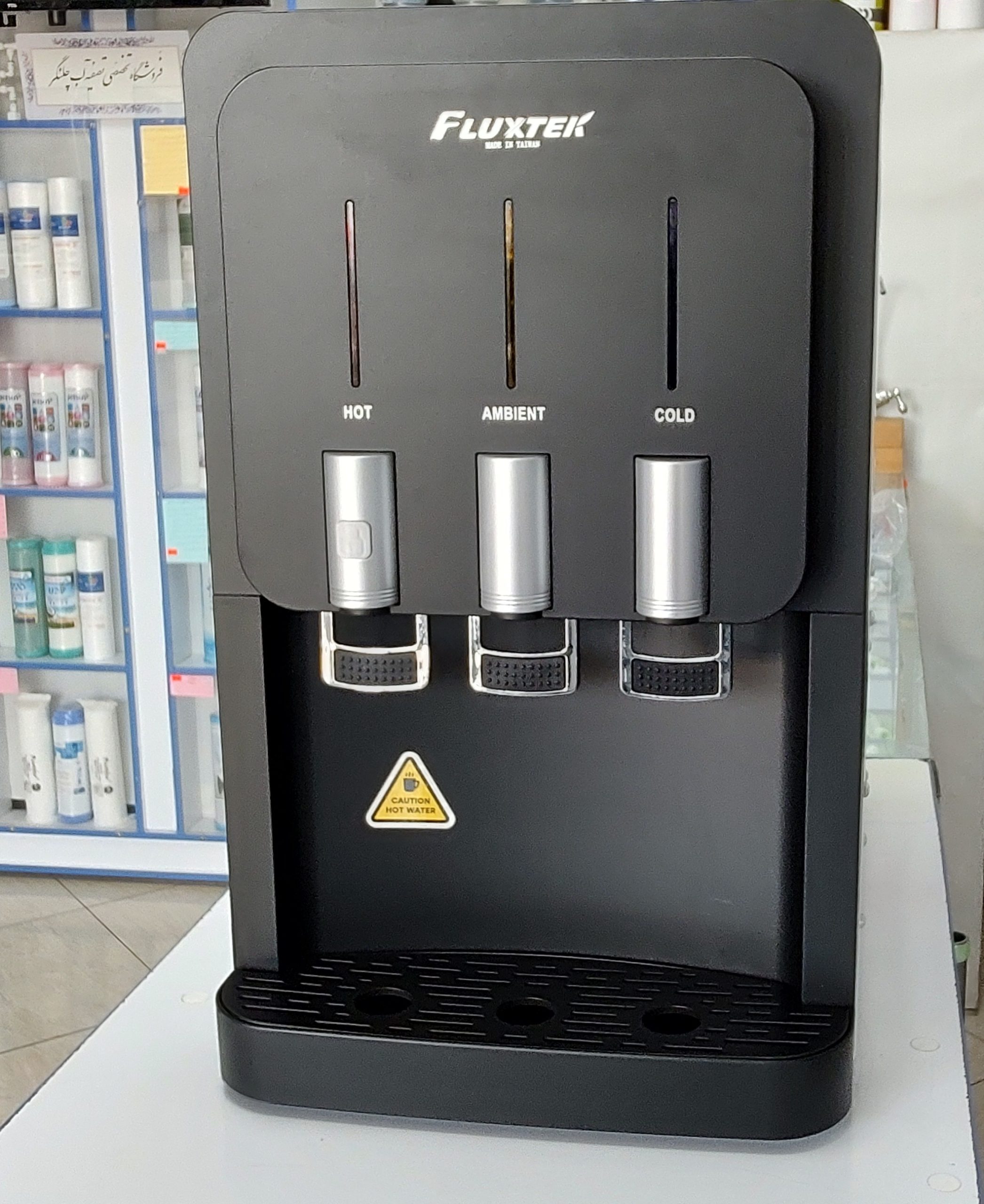 دستگاه آب سرد و جوش فلکس تک تایوان مجهز به تصفیه آب اسمز معکوس ۶ مرحلهای با قفل کودک 2 دستگاه تصفیه آب اسمز معکوس فلکس تک تایوان با قابلیت آب سرد و جوش و قفل کودک