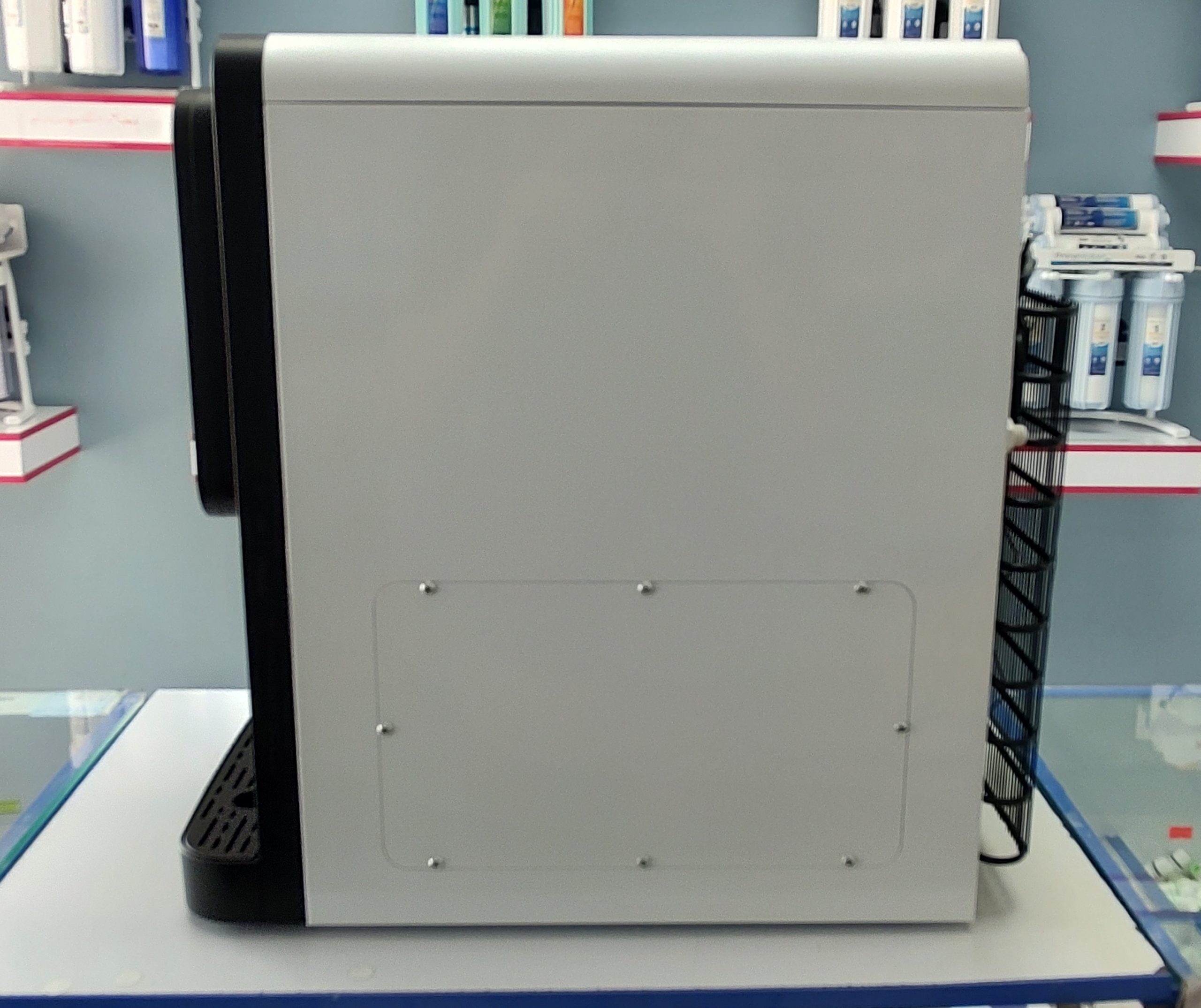 دستگاه آب سرد و جوش فلکس تک تایوان مجهز به تصفیه آب اسمز معکوس ۶ مرحلهای با قفل کودک 4 دستگاه آب سرد و جوش فلکس تک تایوان مجهز به تصفیه آب اسمز معکوس ۶ مرحلهای با قفل کودک - Image 4